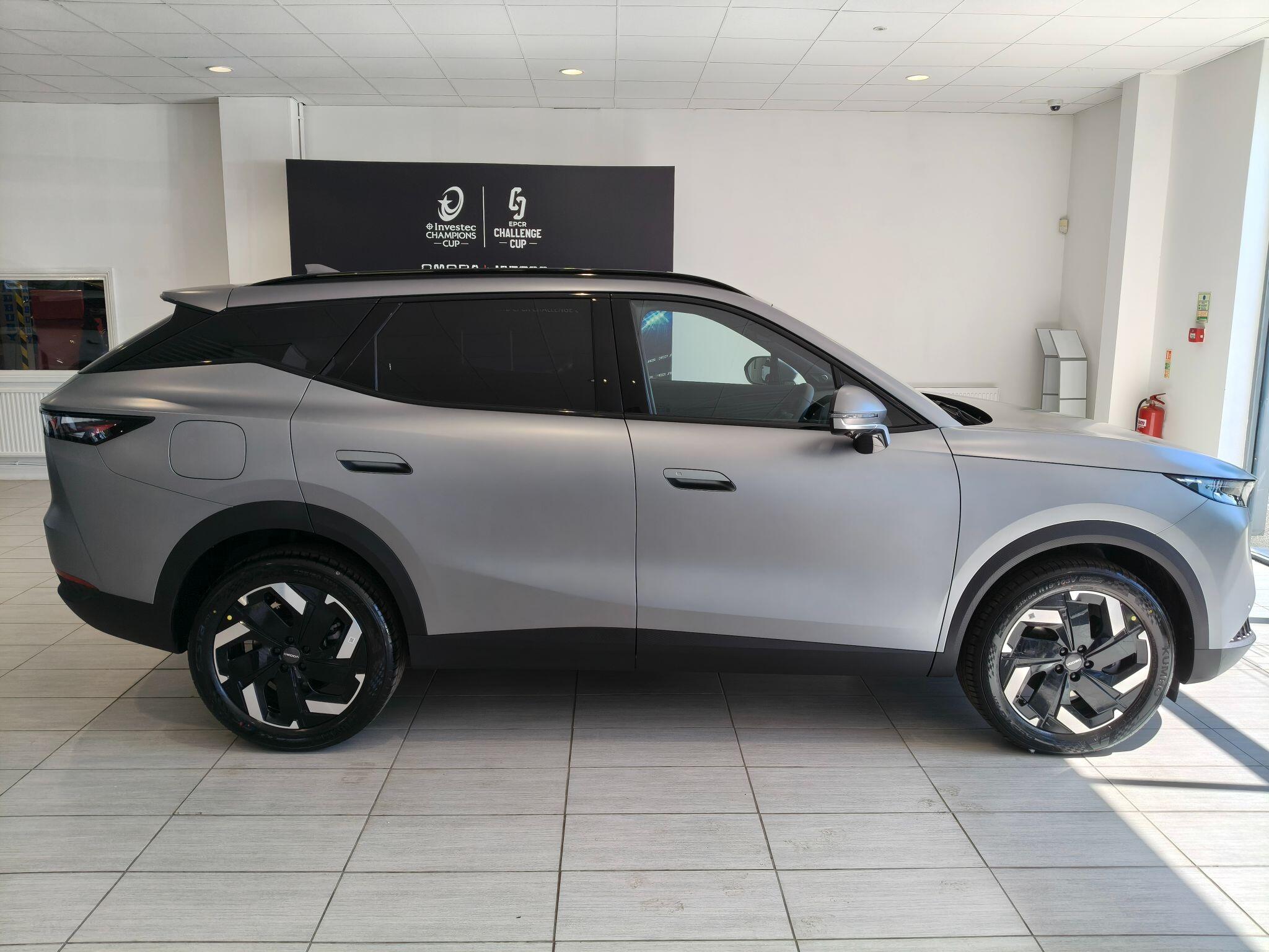 Large vehicle image